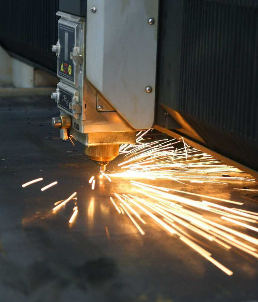 Гравировка на металле дереве и орг стекле Лазерная резка и гравировка